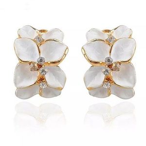 White Painted Gardenia Rhinestone Earrings